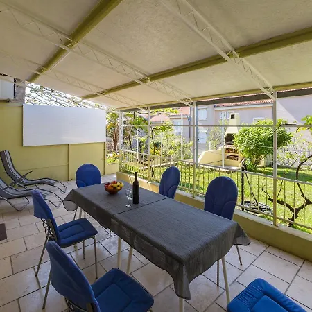 Elvira Apartman Novi Vinodolski